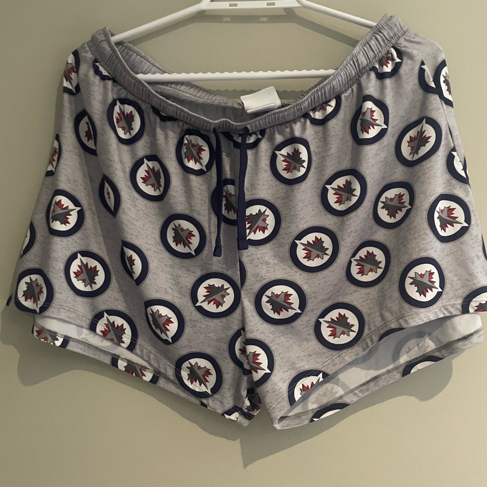 ✈️ Wpg Jets Shorts NWOT🩳